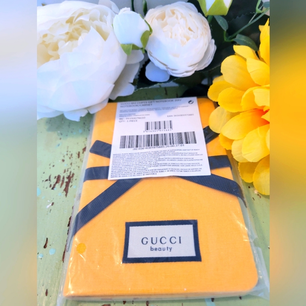 Authentic Gucci Notebook. New!